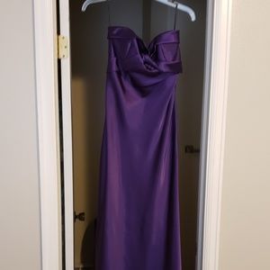 Formal gown / prom dress / ball gown
